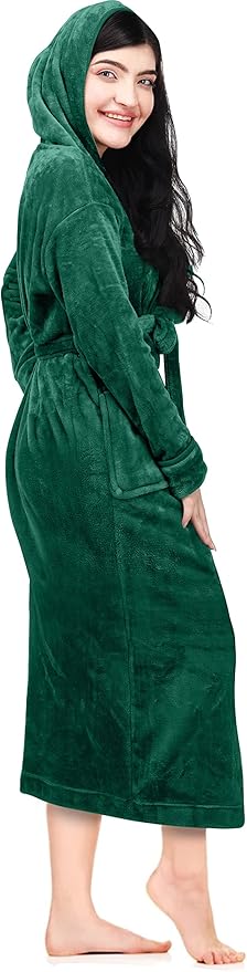 NY Threads Women's Fleece Hooded Bathrobe Plush Long Spa Robe (Medium)